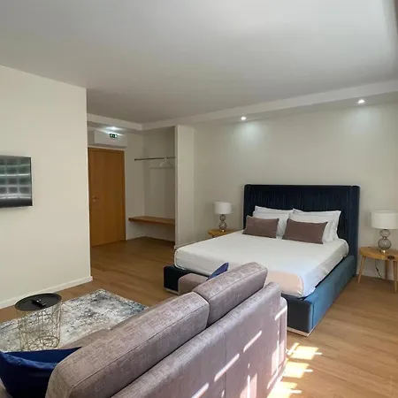 לינה וארוחת בוקר Solar Da Boavista 4*
